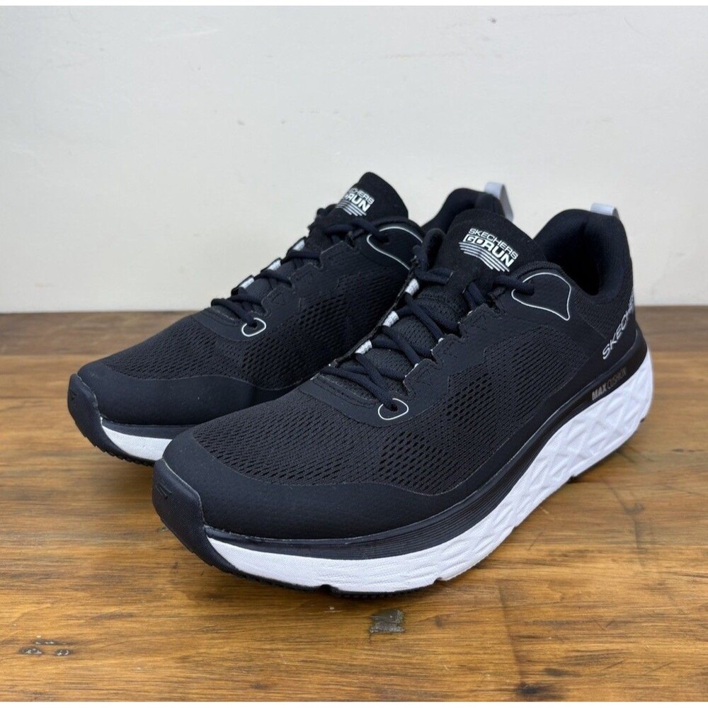 Skechers Max Cushioning Delta Mens Size 12 Black White Running Shoes Sneakers